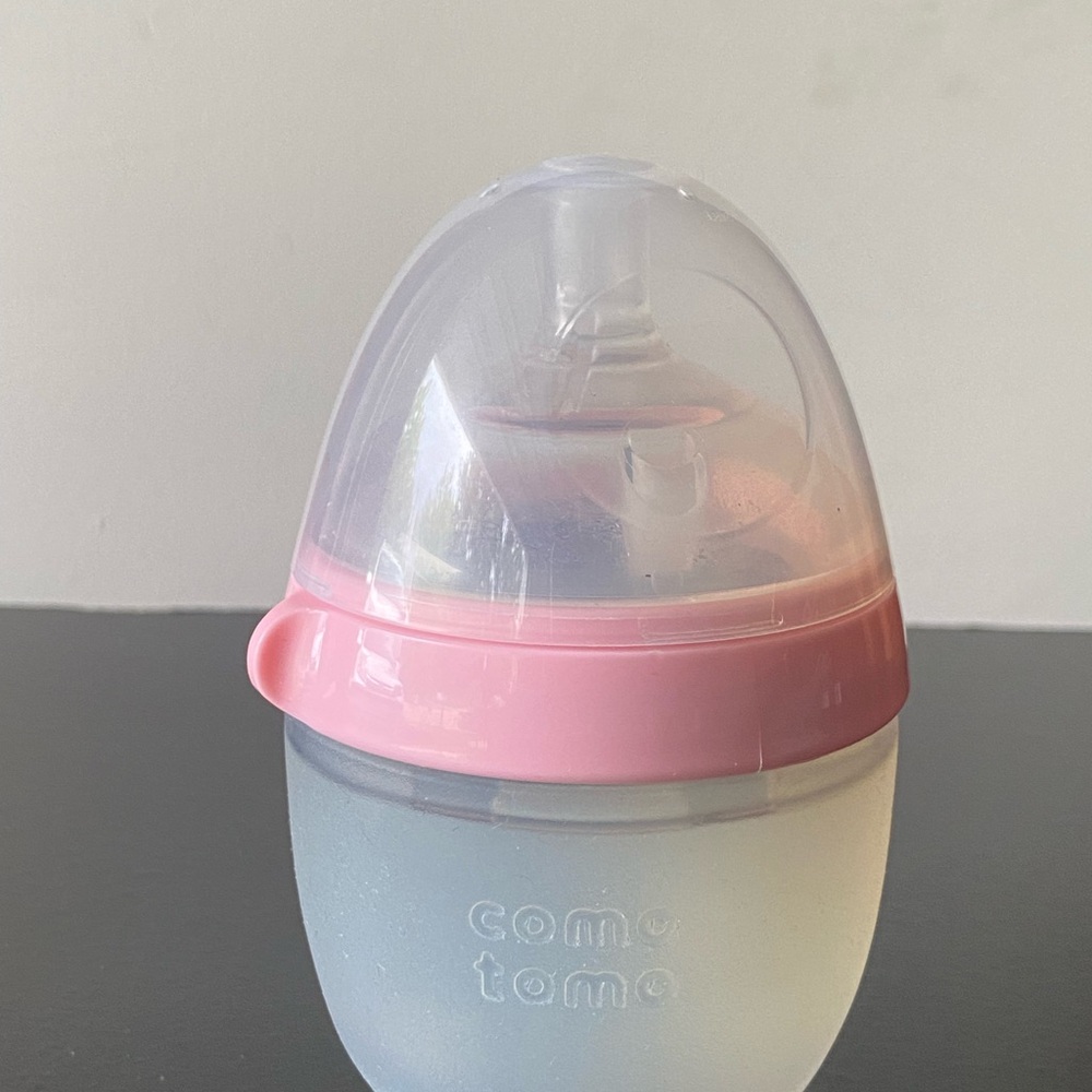 Comotomo Baby Bottle with Pink Lid